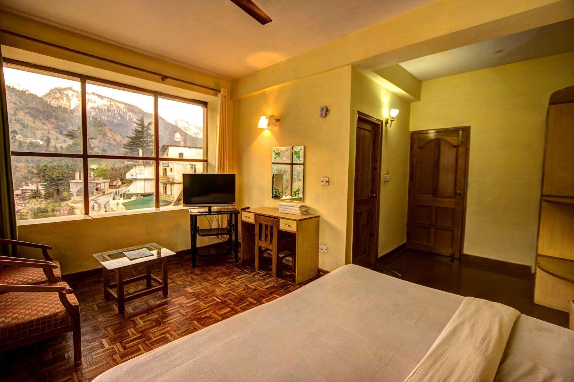 Kalinga Grand Hotel Manali  Exterior photo